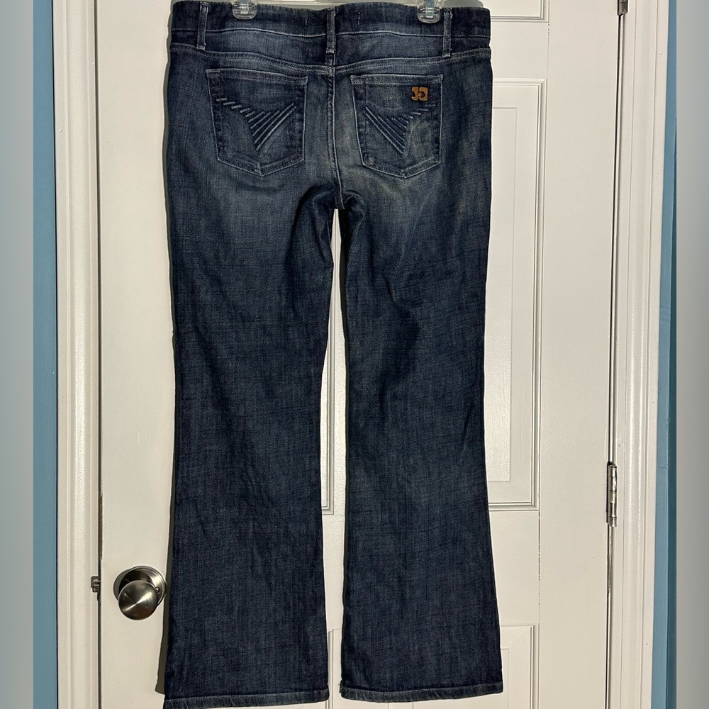 EUC Joe’s Jeans Provocateur size 32 in Meg wash